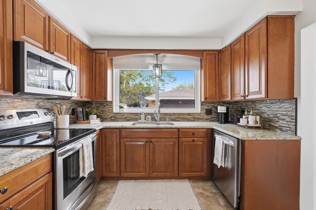 32900 Hees Street, Livonia City, MI 48150