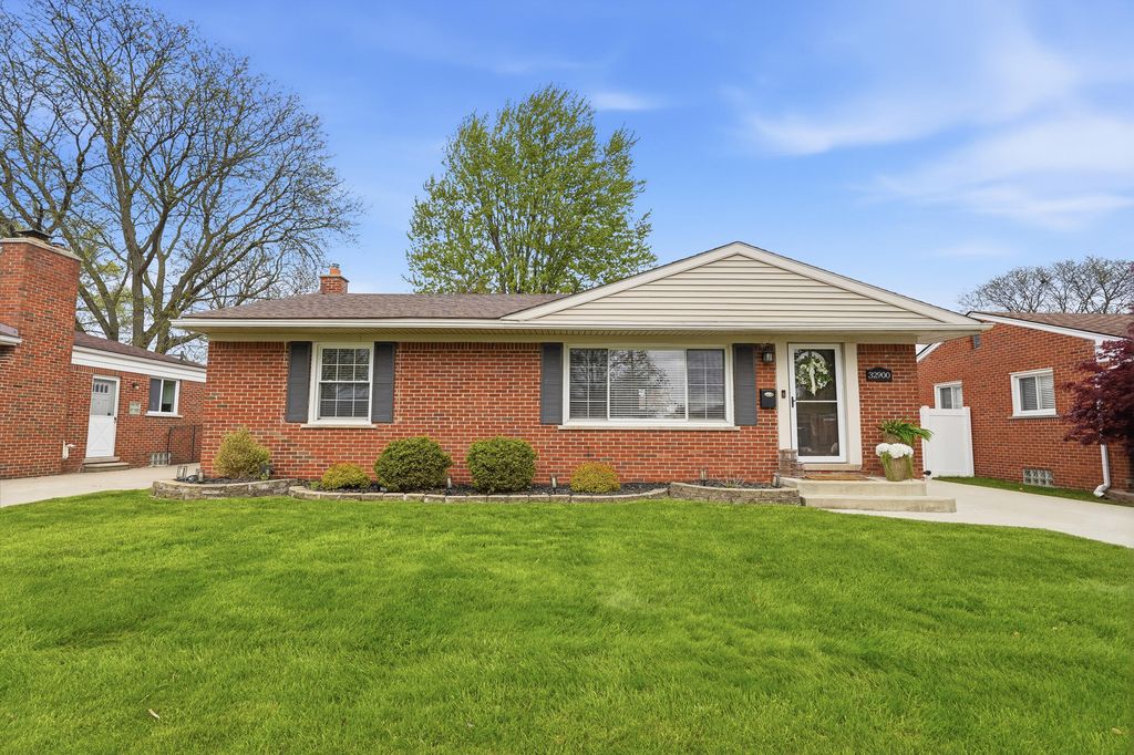32900 Hees Street, Livonia City, MI 48150