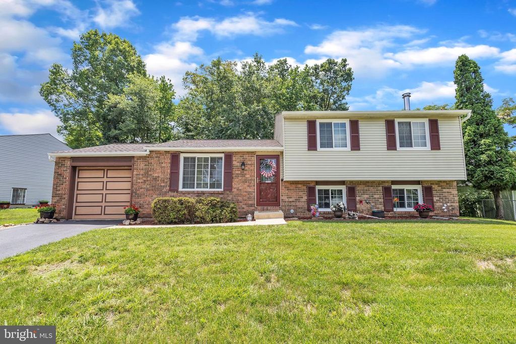 4803 CATHERINE COURT, Clinton, MD 20735