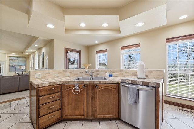 16602 N Willow Drive, Rogers, AR 72756