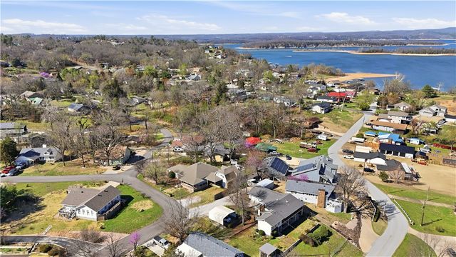 16602 N Willow Drive, Rogers, AR 72756