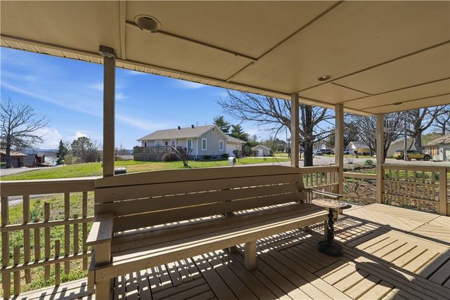 16602 N Willow Drive, Rogers, AR 72756