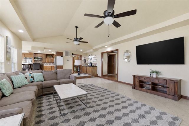 16602 N Willow Drive, Rogers, AR 72756