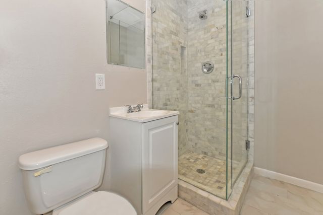 12112 Eunice Street, Farmers Branch, TX 75234