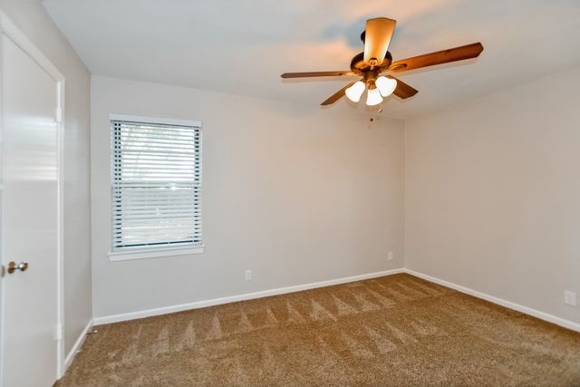 12112 Eunice Street, Farmers Branch, TX 75234