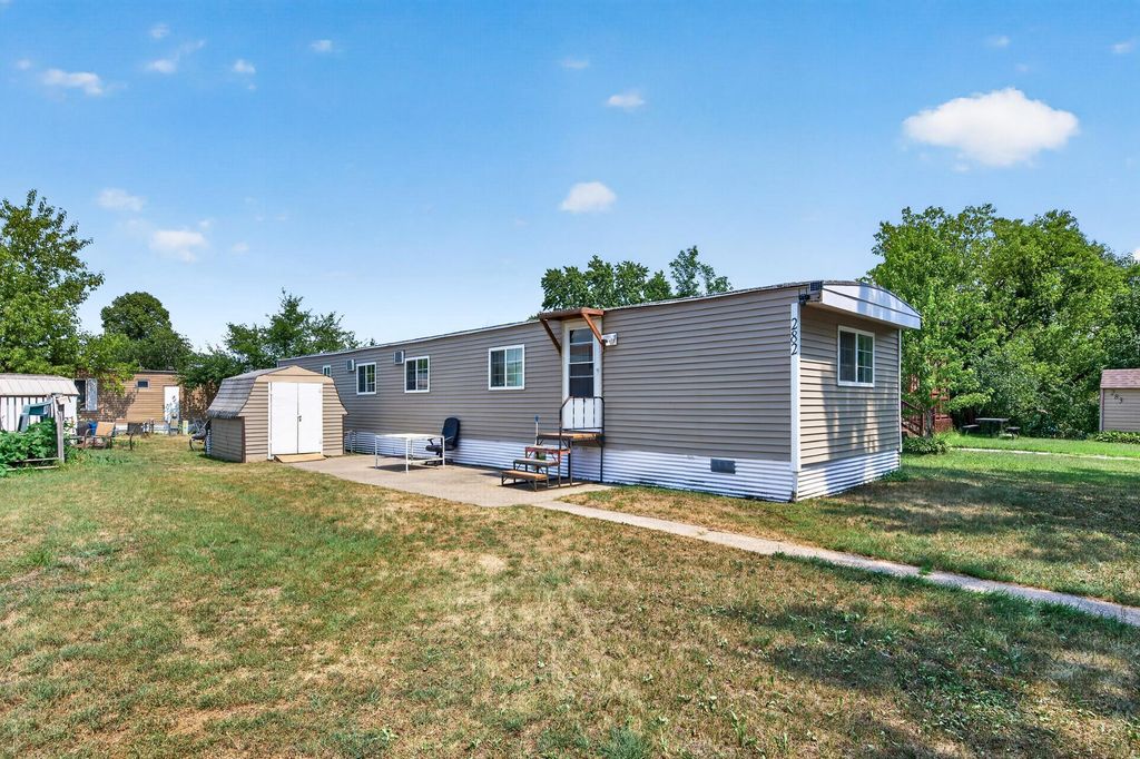 14750 W Burnsville Parkway 282, Burnsville, MN 55306 — exterior
