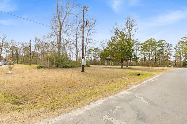 4 Catechis Road, Huntsville, TX 77320
