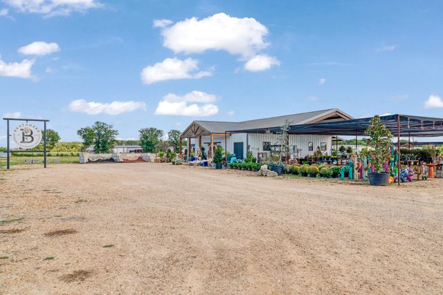 3258 E US Highway 82, Paris, TX 75462