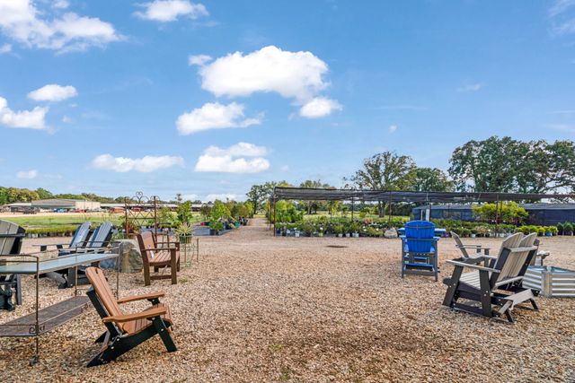 3258 E US Highway 82, Paris, TX 75462