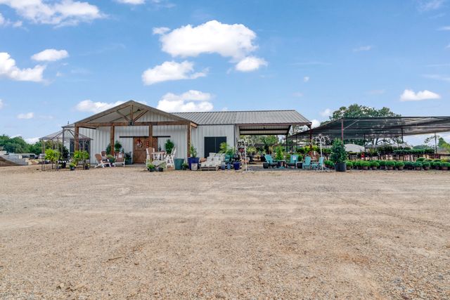 3258 E US Highway 82, Paris, TX 75462