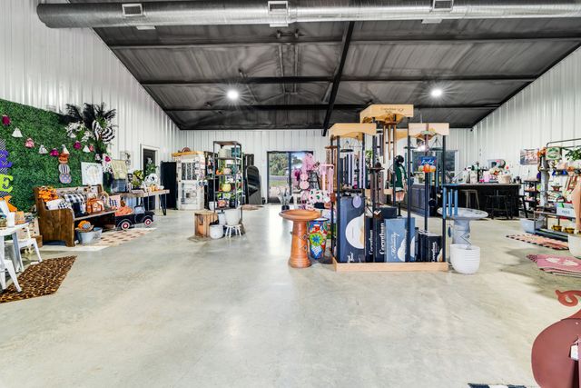 3258 E US Highway 82, Paris, TX 75462