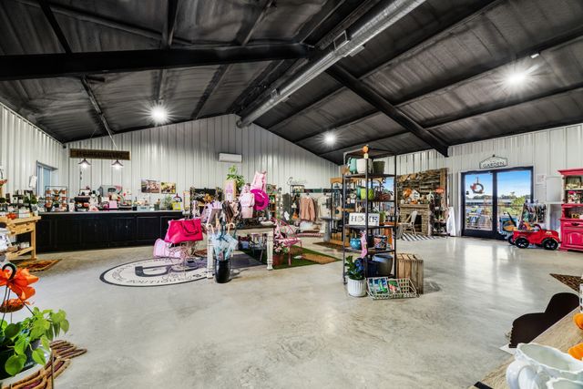 3258 E US Highway 82, Paris, TX 75462