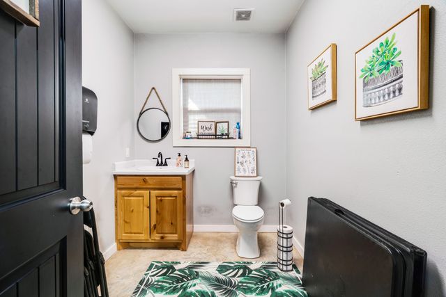 3258 E US Highway 82, Paris, TX 75462