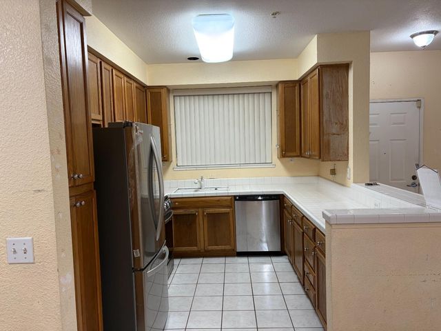 1400 El Camino Real 122, South San Francisco, CA 94080