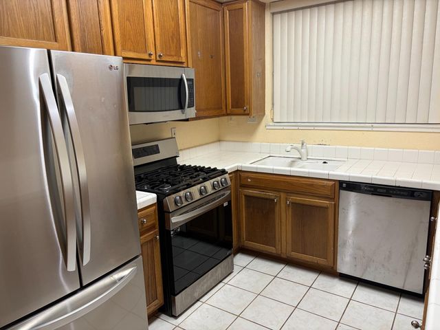 1400 El Camino Real 122, South San Francisco, CA 94080