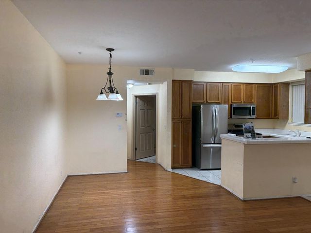1400 El Camino Real 122, South San Francisco, CA 94080