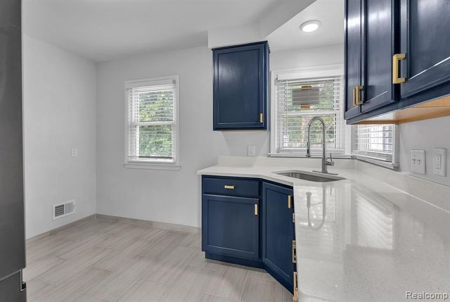 1411 Meadowlane Street, Inkster, MI 48141