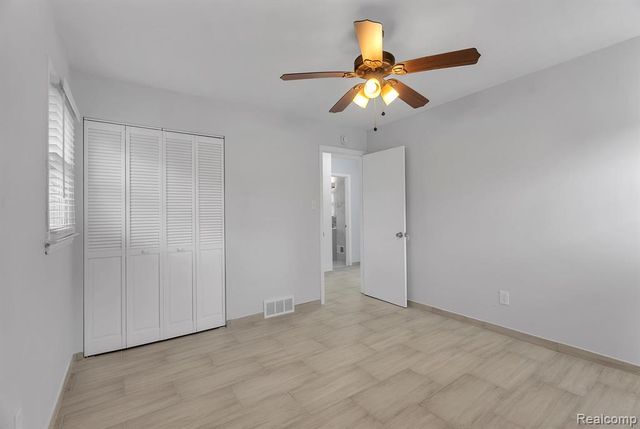 1411 Meadowlane Street, Inkster, MI 48141