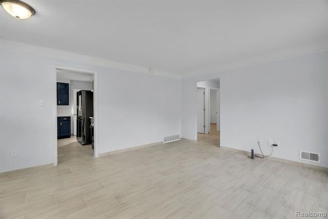 1411 Meadowlane Street, Inkster, MI 48141