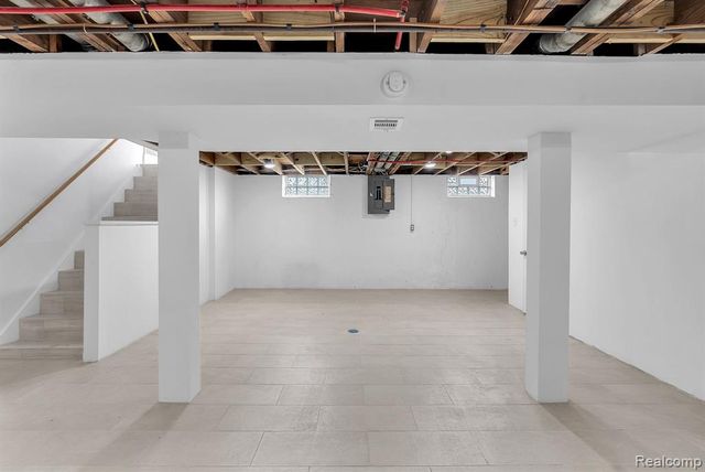 1411 Meadowlane Street, Inkster, MI 48141