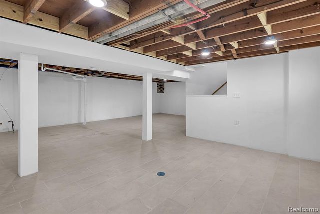 1411 Meadowlane Street, Inkster, MI 48141