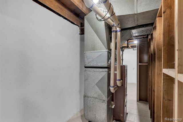 1411 Meadowlane Street, Inkster, MI 48141