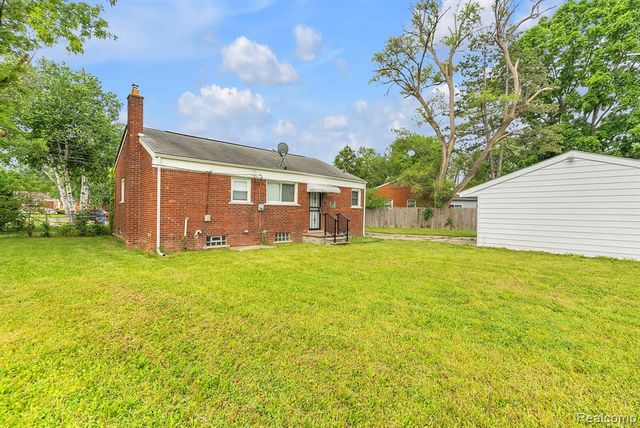 1411 Meadowlane Street, Inkster, MI 48141