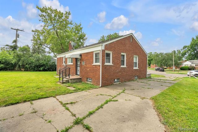 1411 Meadowlane Street, Inkster, MI 48141