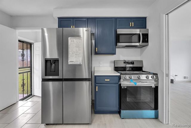 1411 Meadowlane Street, Inkster, MI 48141