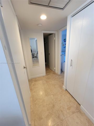 20379 W Country Club Drive 539, Aventura, FL 33180