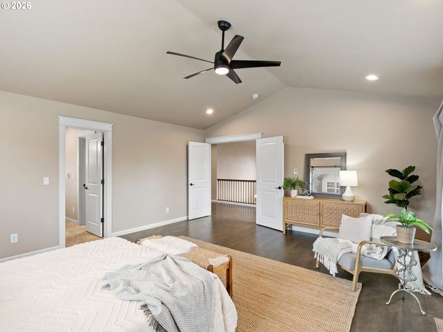 4556 Sw TAYLORS FERRY Rd, Portland, OR 97219