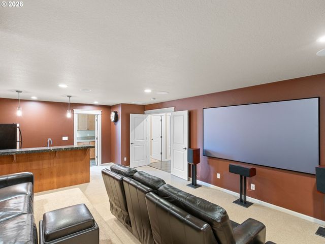 4556 Sw TAYLORS FERRY Rd, Portland, OR 97219