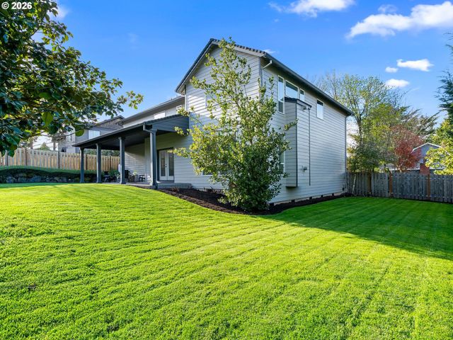 4556 Sw TAYLORS FERRY Rd, Portland, OR 97219