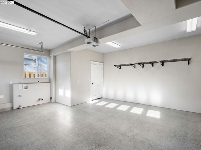 4556 Sw TAYLORS FERRY Rd, Portland, OR 97219