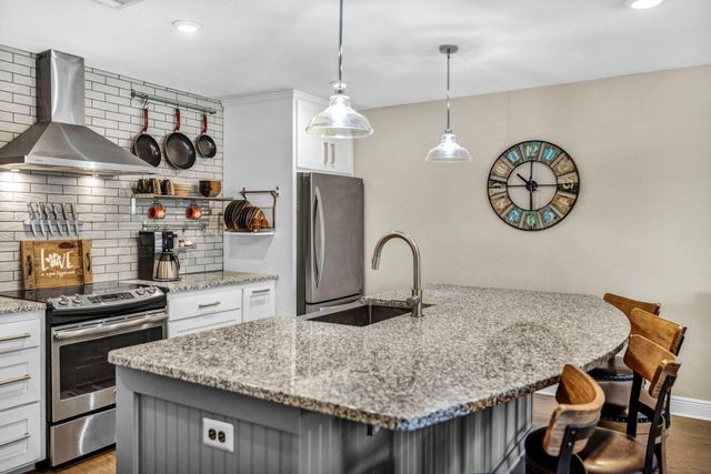 604 Highcrest DR 322, Granite Shoals, TX 78654