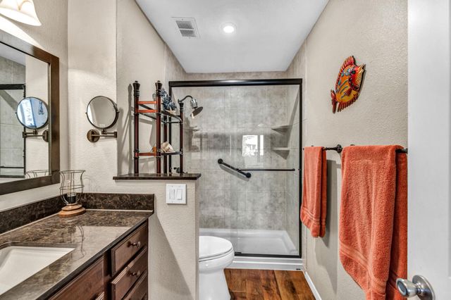 604 Highcrest DR 322, Granite Shoals, TX 78654