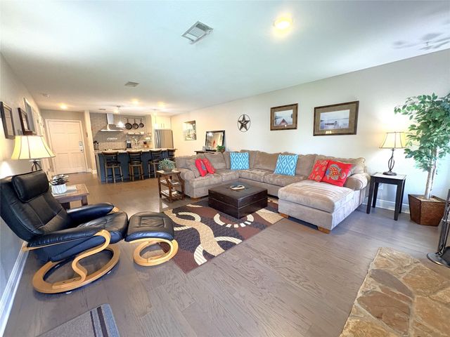 604 Highcrest DR 322, Granite Shoals, TX 78654