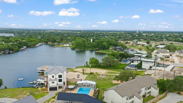 604 Highcrest DR 322, Granite Shoals, TX 78654