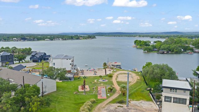 604 Highcrest DR 322, Granite Shoals, TX 78654