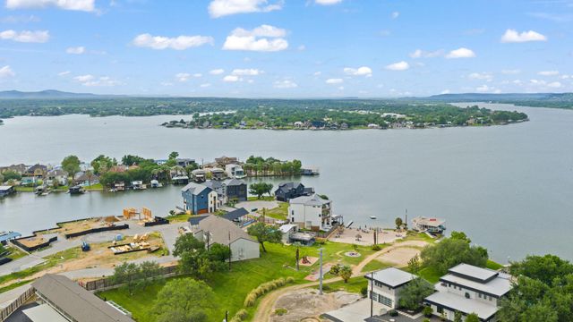 604 Highcrest DR 322, Granite Shoals, TX 78654