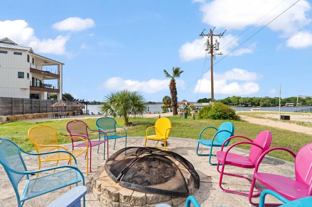 604 Highcrest DR 322, Granite Shoals, TX 78654
