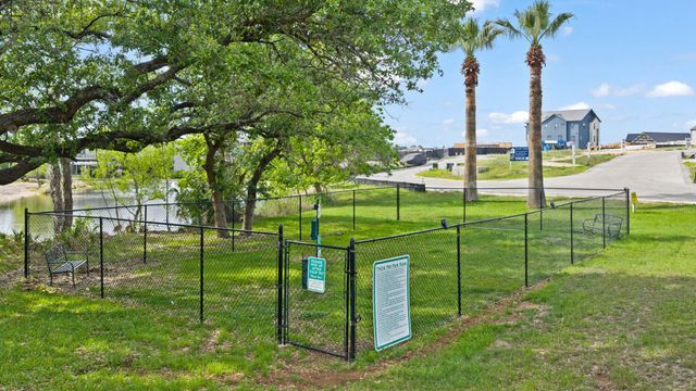 604 Highcrest DR 322, Granite Shoals, TX 78654