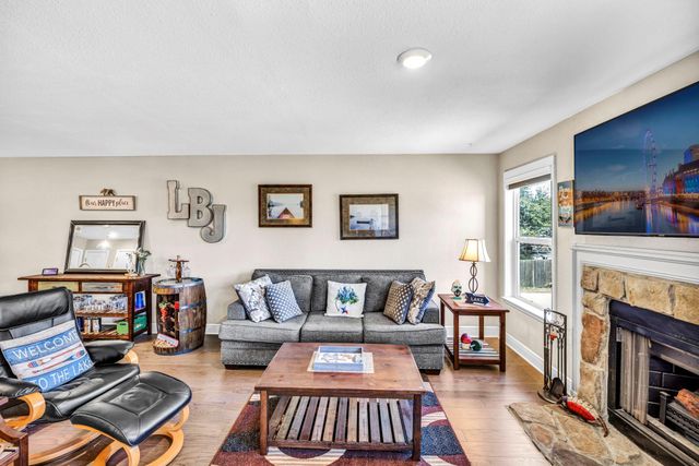 604 Highcrest DR 322, Granite Shoals, TX 78654