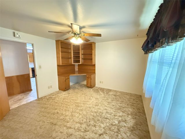 309 Town And Country Drive, El Campo, TX 77437