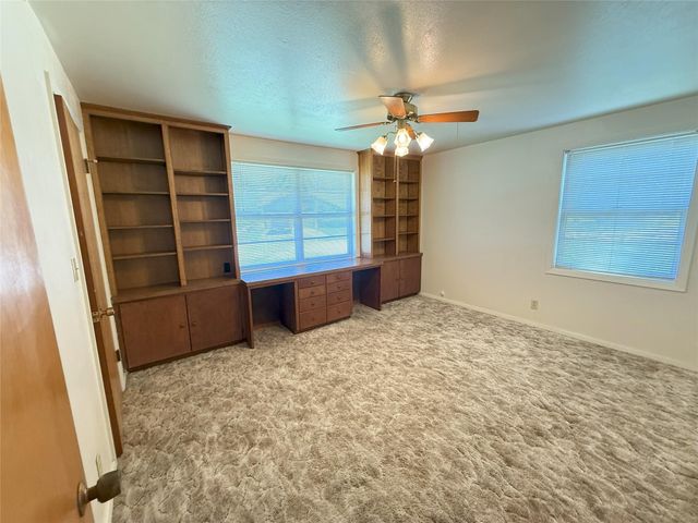 309 Town And Country Drive, El Campo, TX 77437