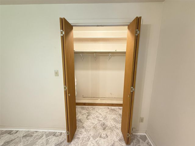 309 Town And Country Drive, El Campo, TX 77437