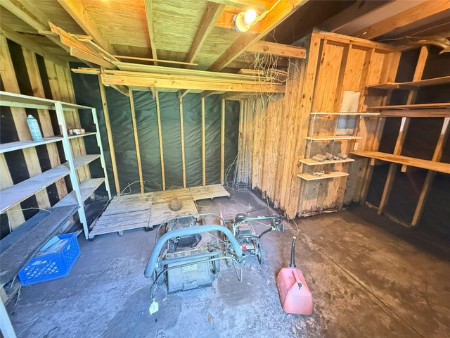 309 Town And Country Drive, El Campo, TX 77437