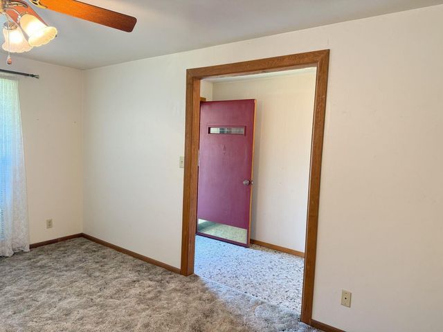 309 Town And Country Drive, El Campo, TX 77437