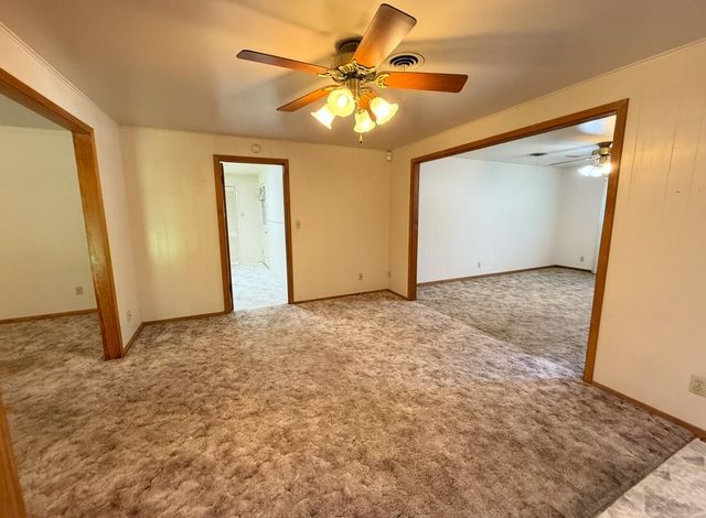 309 Town And Country Drive, El Campo, TX 77437