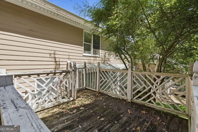 7500 Roswell Road 6, Sandy Springs, GA 30350